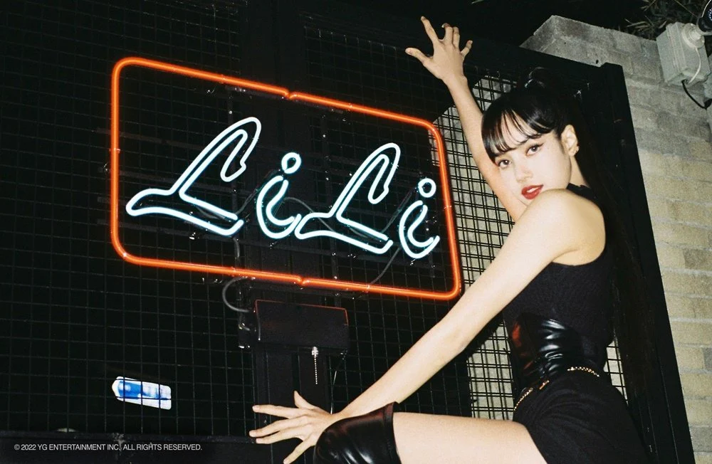 BLACKPINK LISA - LISA 0327 PHOTOBOOK VOL.03 +Extra Photocards Set - Image 6