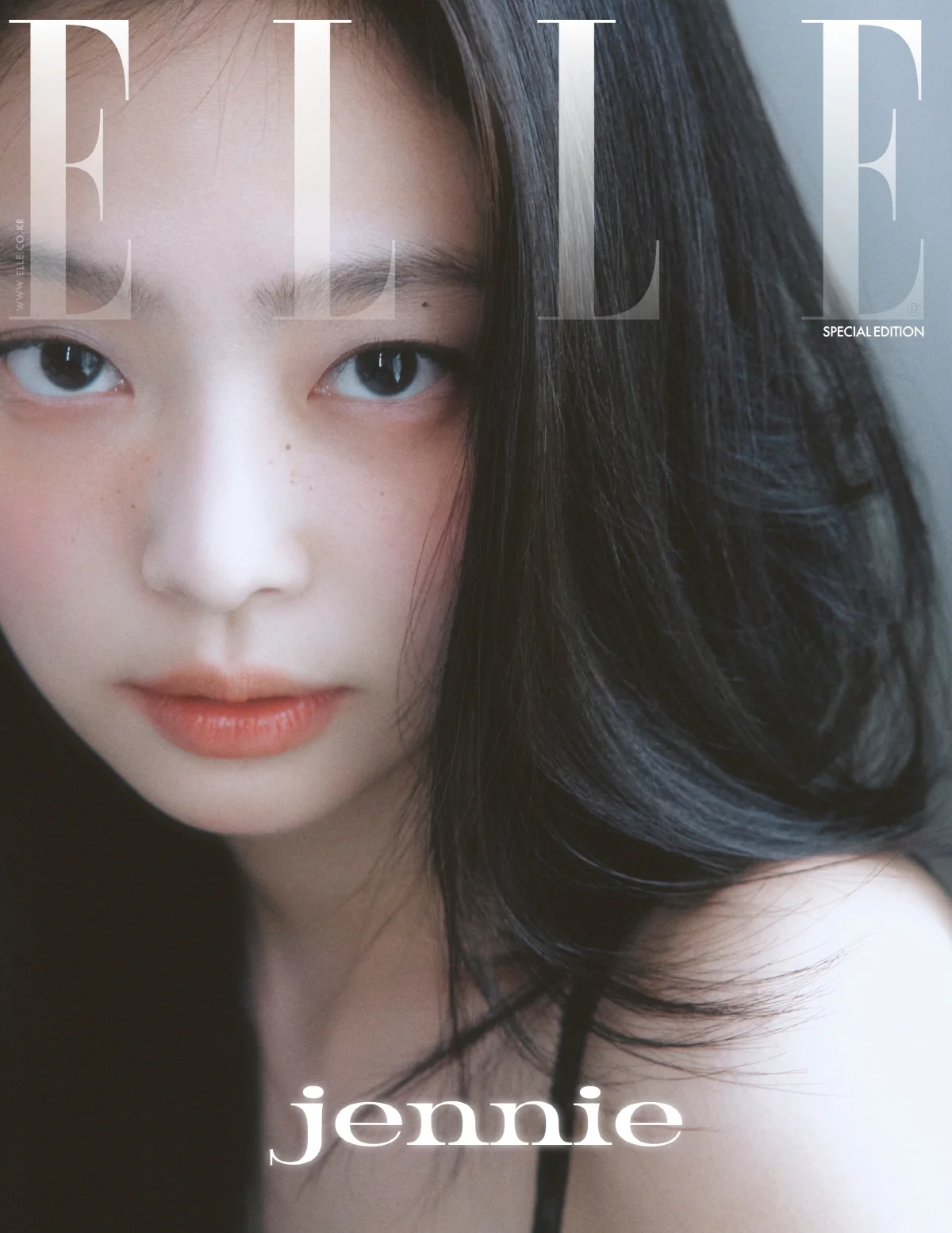 ELLE  Magazine Korea Special Edition August 2025 JENNIE BLACKPINK [Random ver.] - Image 2