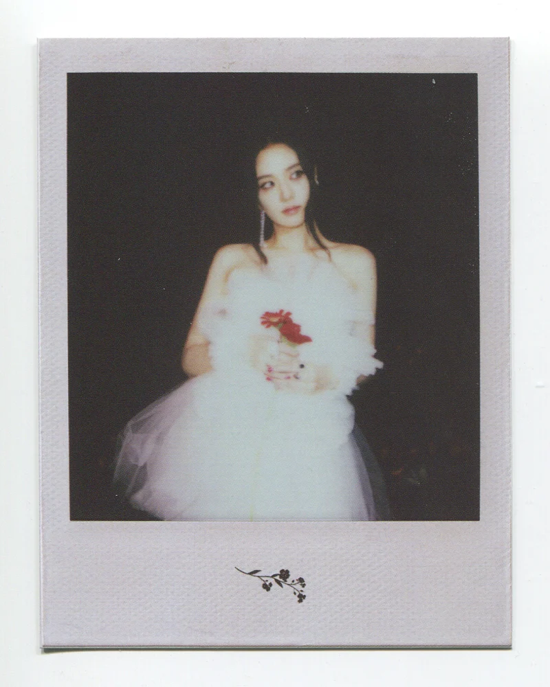 JISOO FIRST SINGLE ALBUM [ME] POB EXCLUSIVE OFFICIAL PHOTOCARD BLACKPINK - Image 27