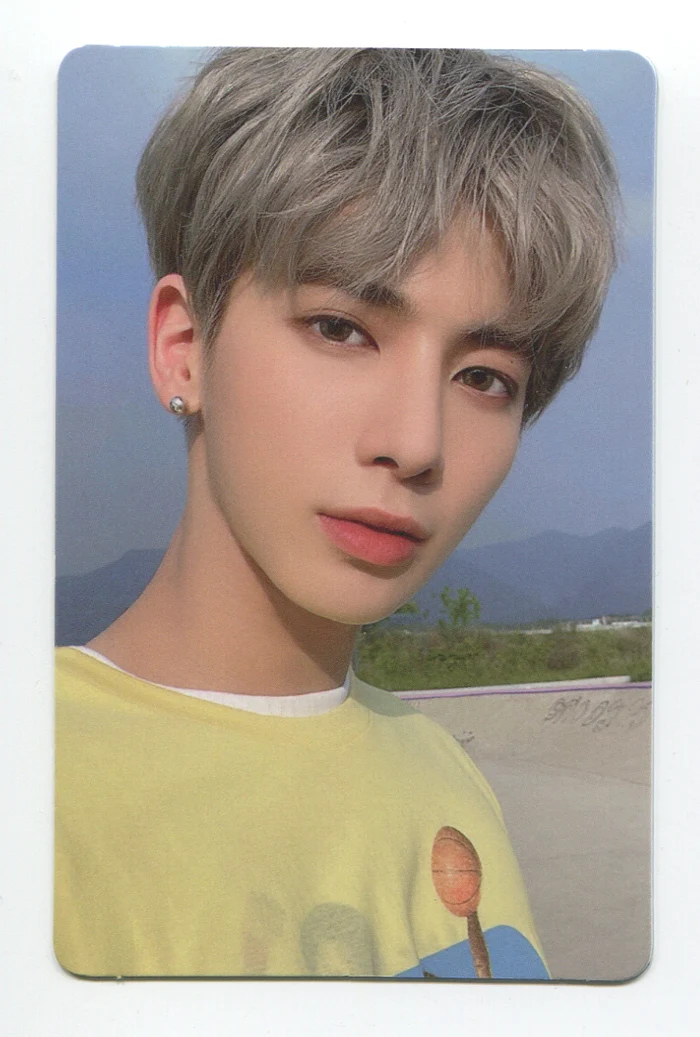 TXT - THE CHAOS CHAPTER FIGHT OR ESCAPE OFFICIAL PHOTOCARD - Image 14