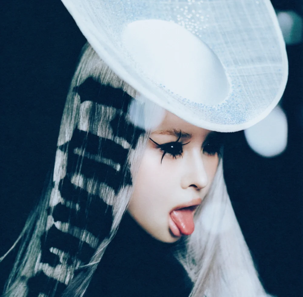 XG - 1st Full Album THE CORE 核 [Solo ver.] - Image 6